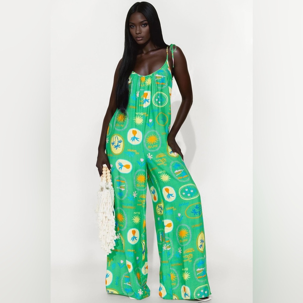 💚💛🩷💙FASHONNOVA Green Printed Wide-Leg Jumpsuit with Tie Straps